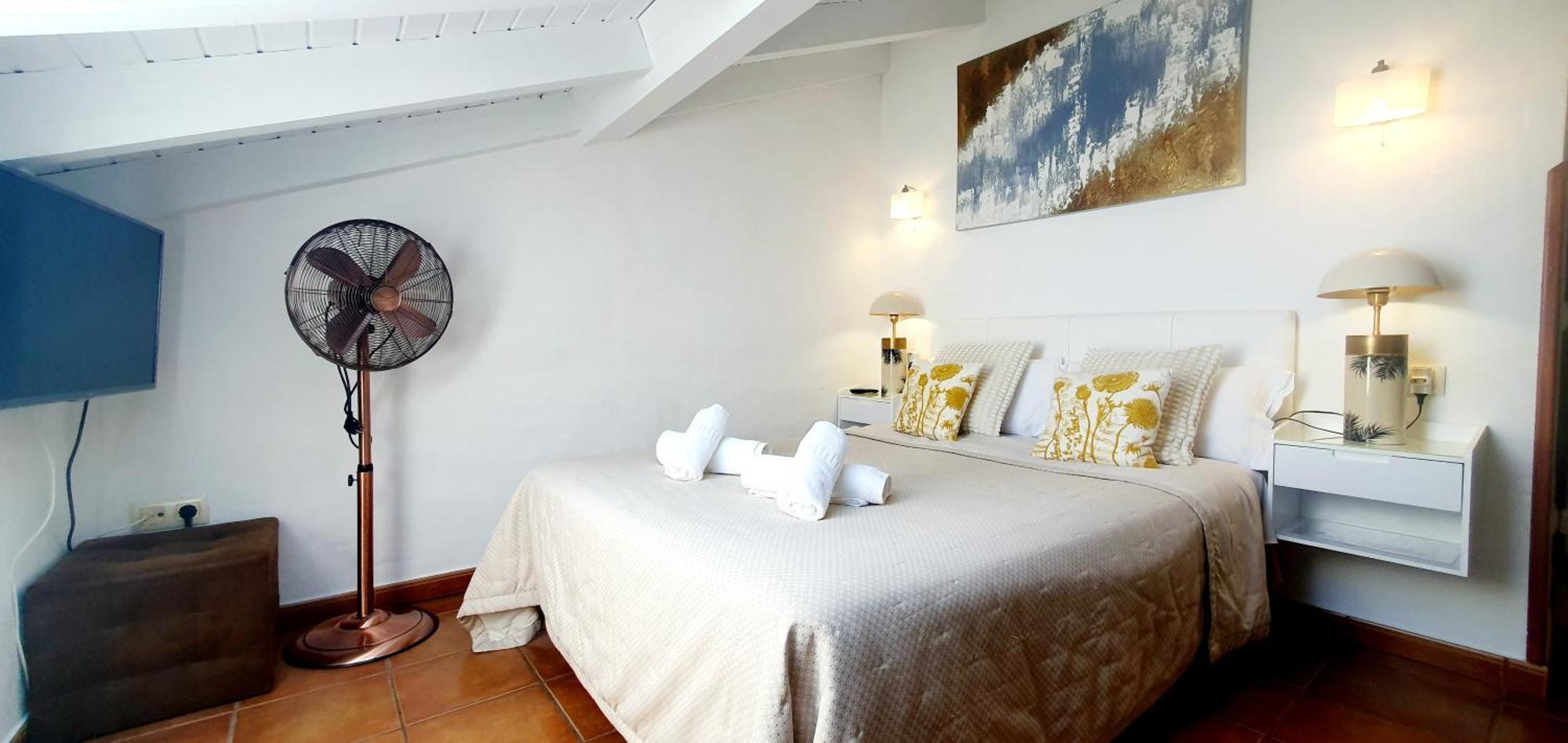 El Juacu Guest House Llanes Eksteriør bilde